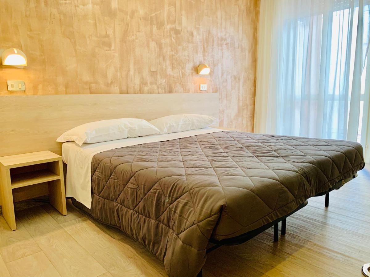 Hotel Palma Benessere ริมินี ภายนอก รูปภาพ