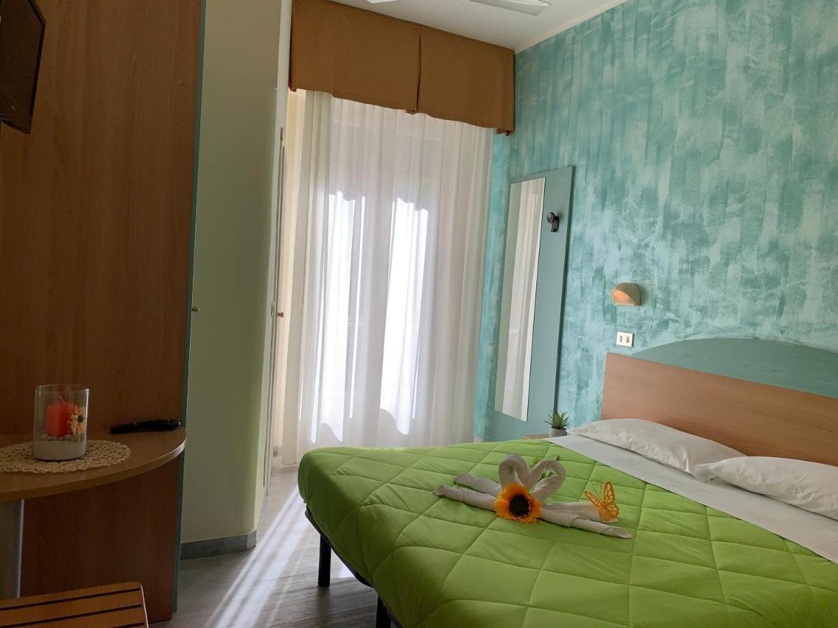 Hotel Palma Benessere ริมินี ภายนอก รูปภาพ